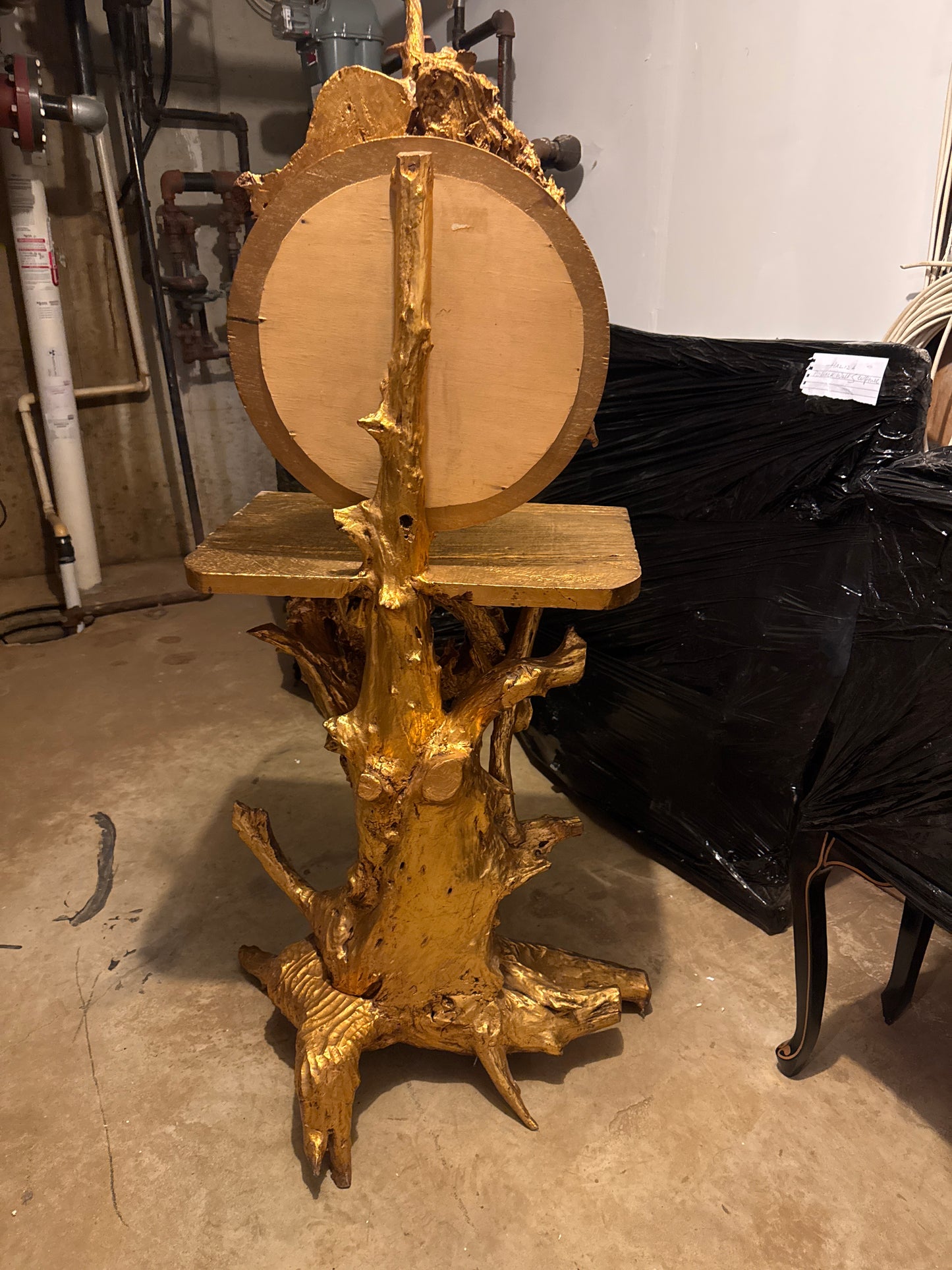 Indonesian dresser